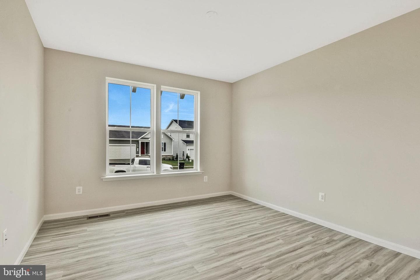 141 Poe Drive photo 8