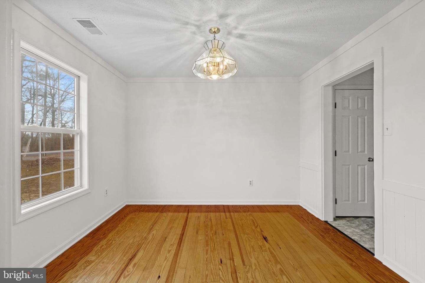 106 Greenwood Court photo 2