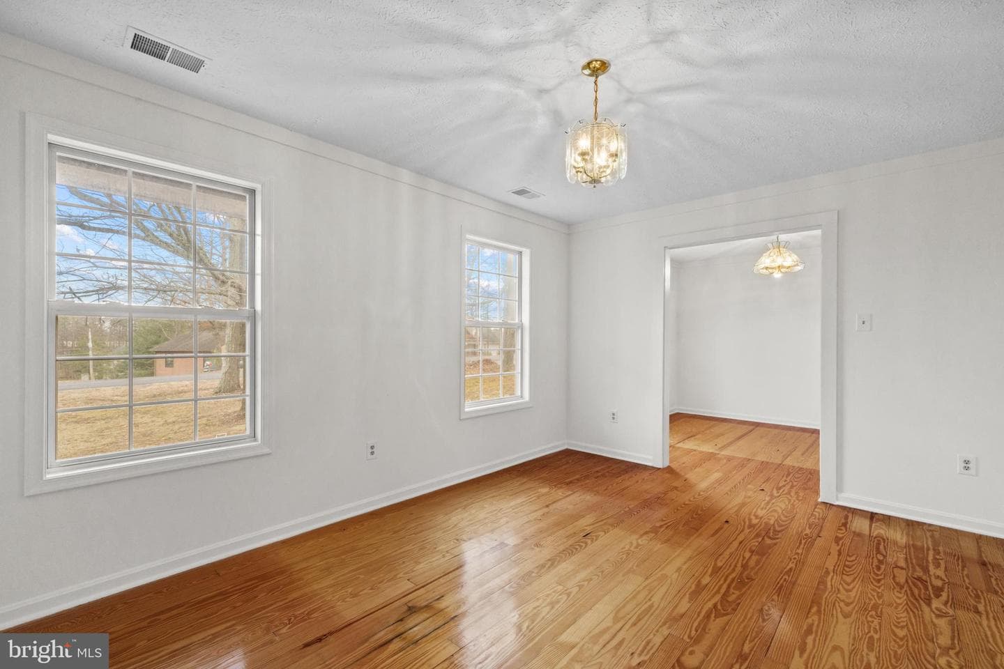 106 Greenwood Court photo 3