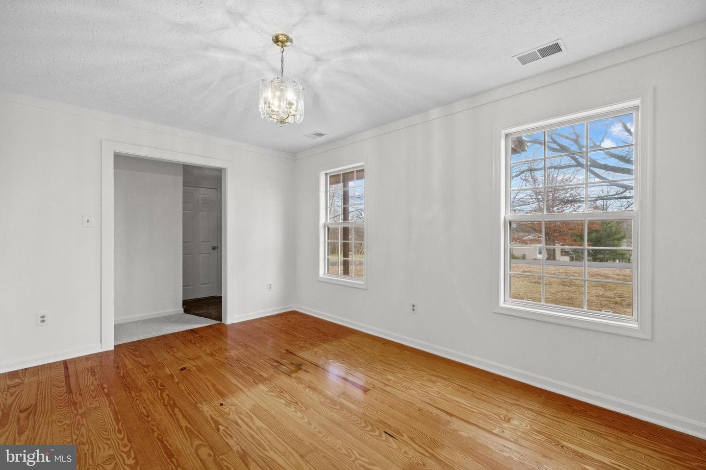 106 Greenwood Court photo 4