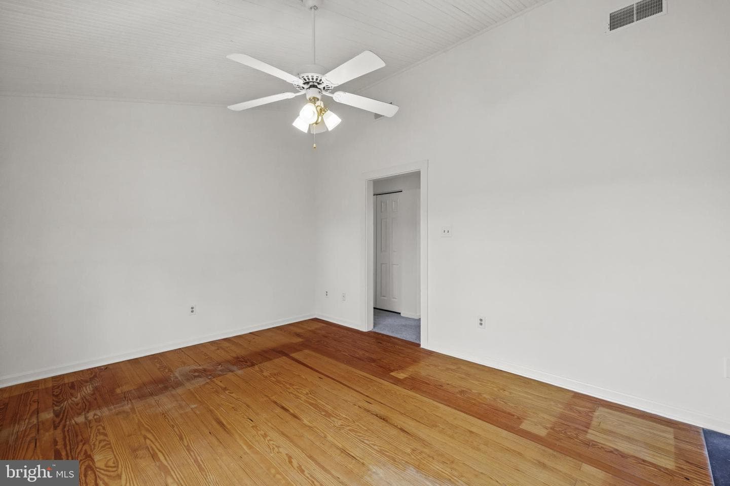 106 Greenwood Court photo 7