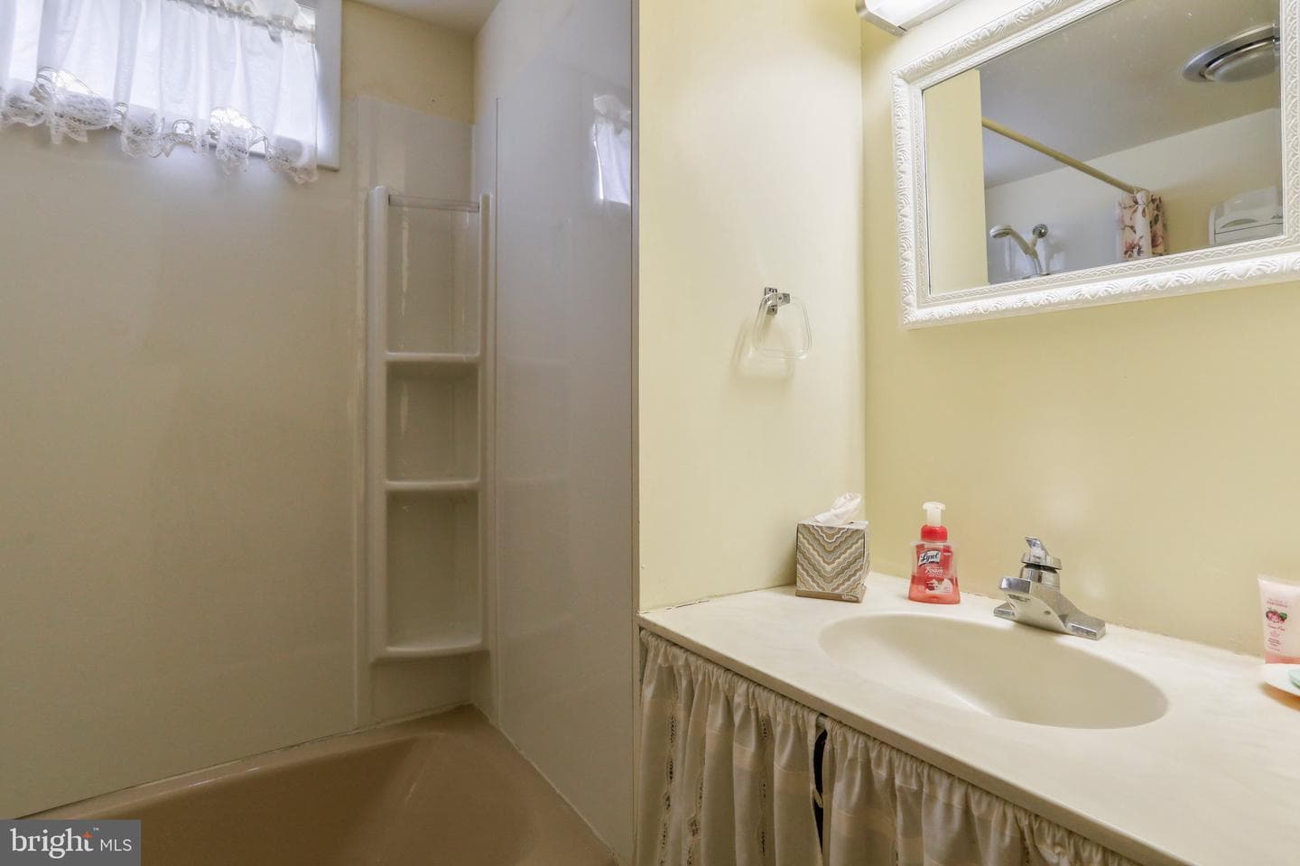 183 Vine Lane photo 17