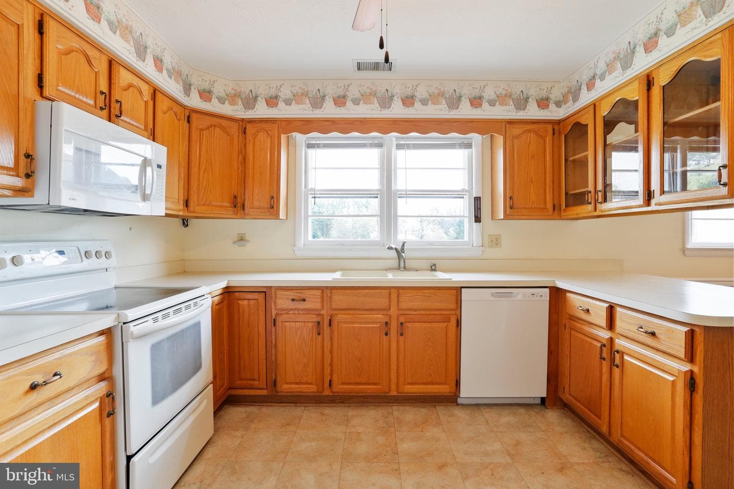 183 Vine Lane photo 8