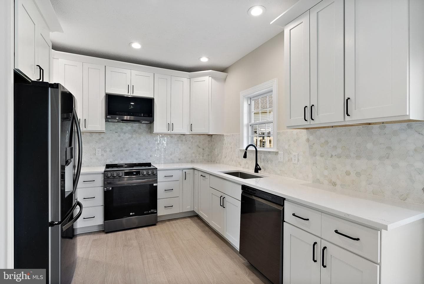 207 Clydesdale Drive photo 20