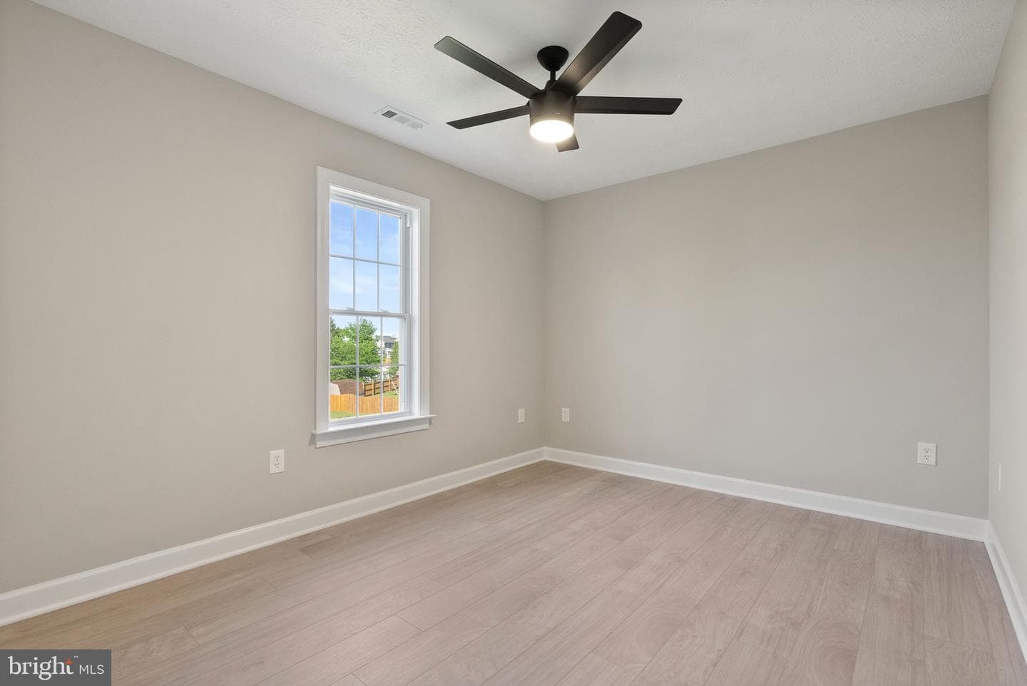 207 Clydesdale Drive photo 37
