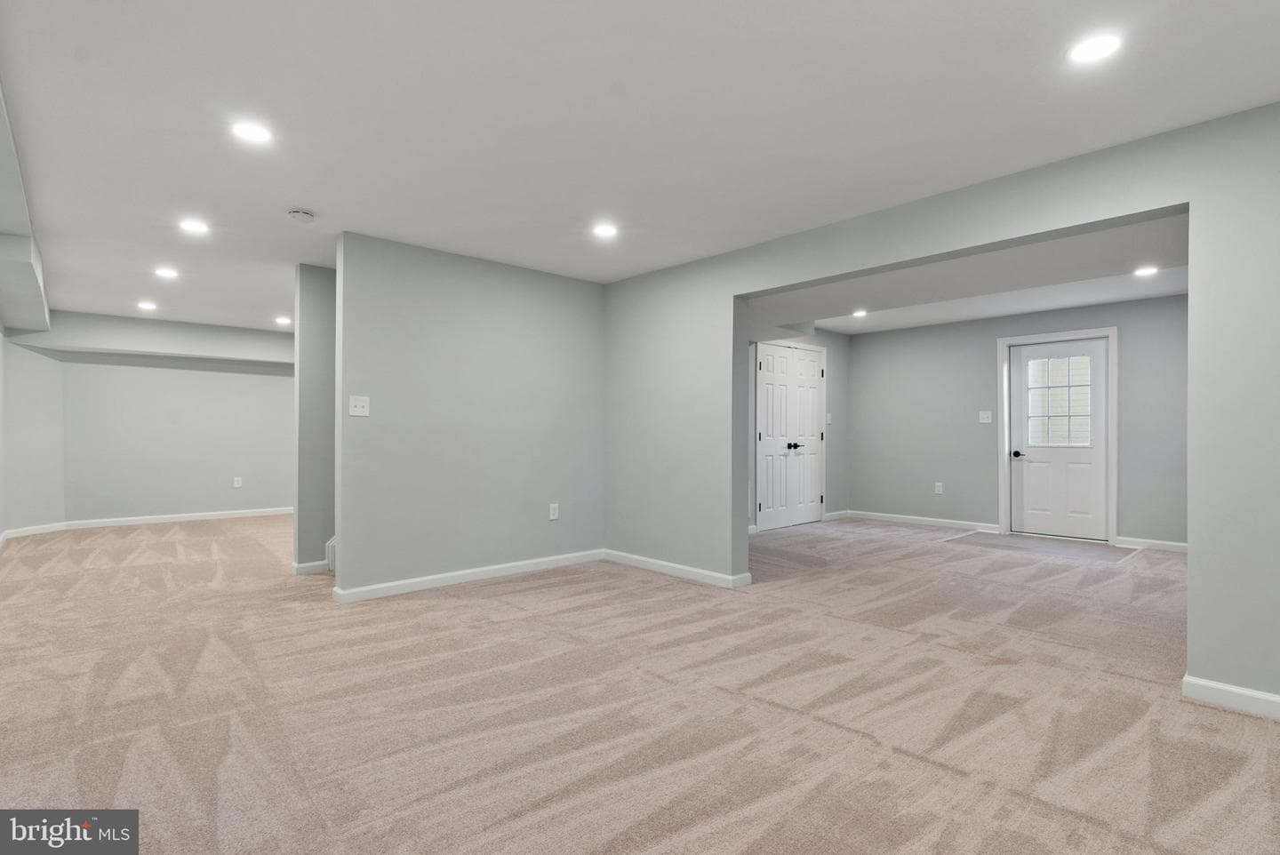 207 Clydesdale Drive photo 43