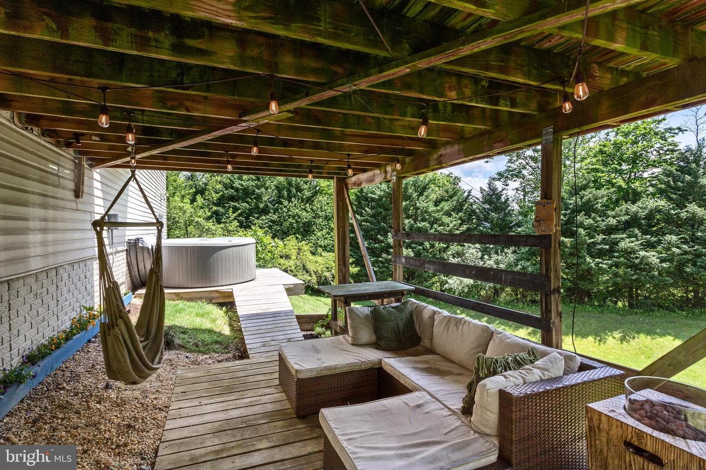 212 Sentinel Drive photo 32