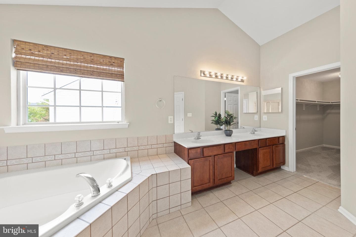 204 Rebecca Drive photo 42