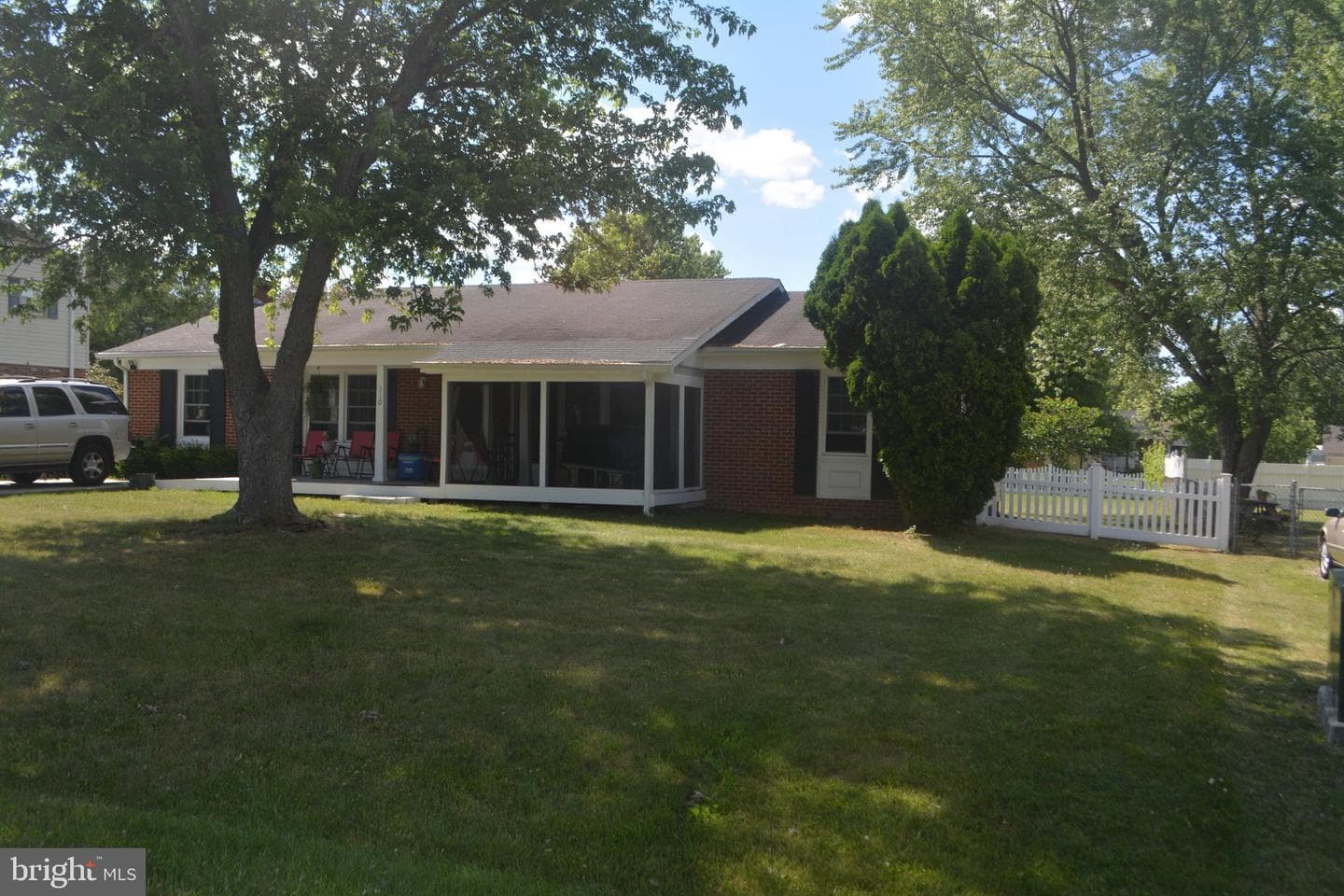 110 Amelia Avenue photo 14