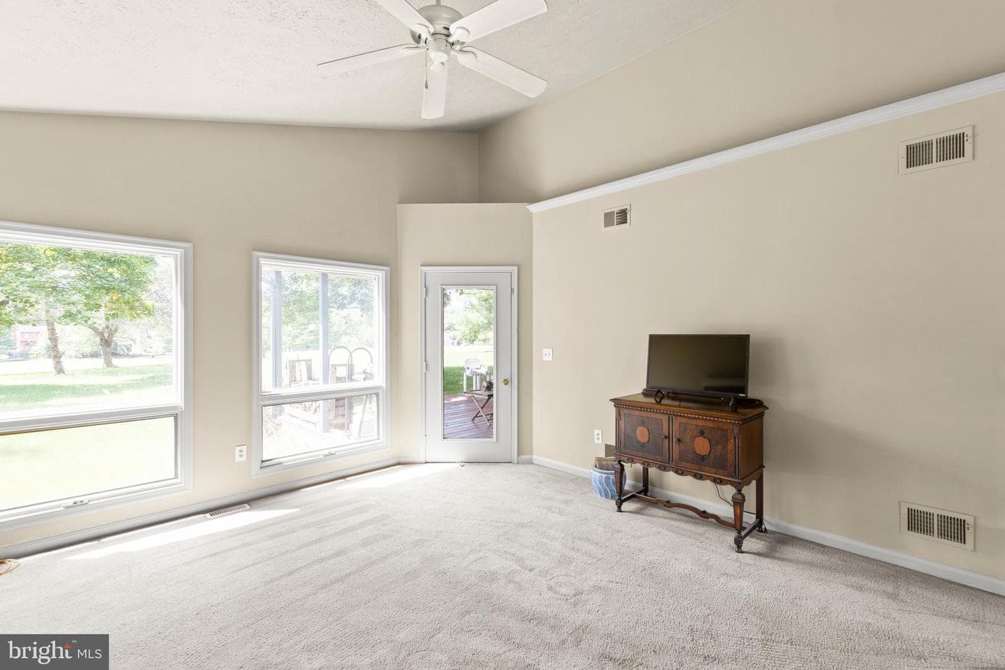 325 Masters Drive photo 22