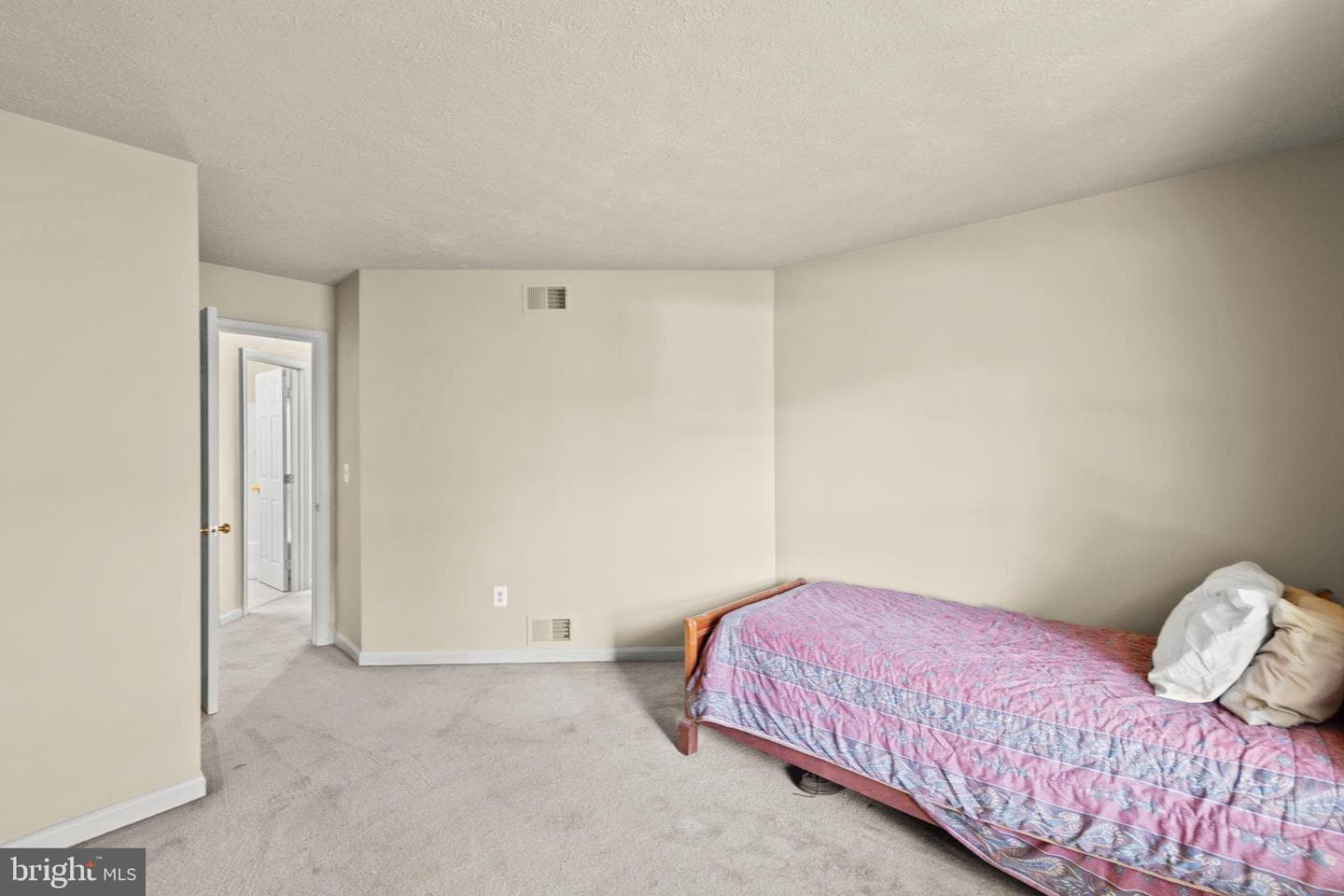 325 Masters Drive photo 30