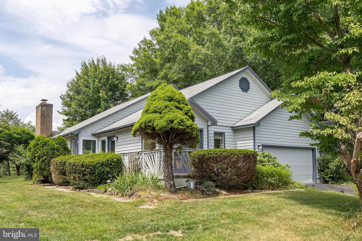 325 Masters Drive photo 4