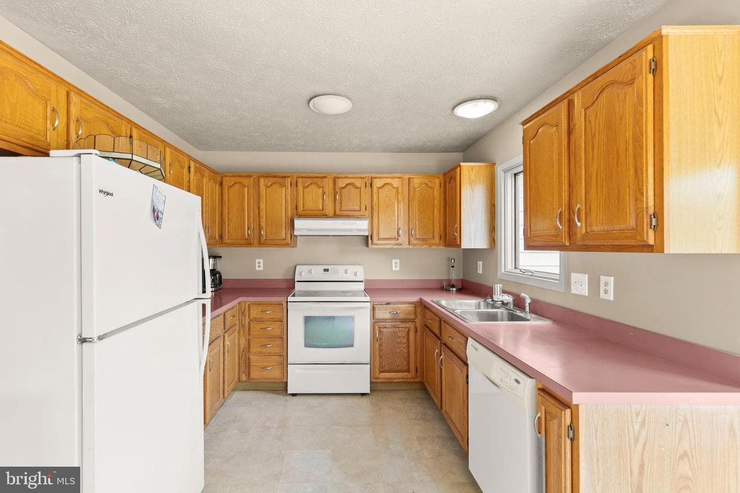325 Masters Drive photo 8