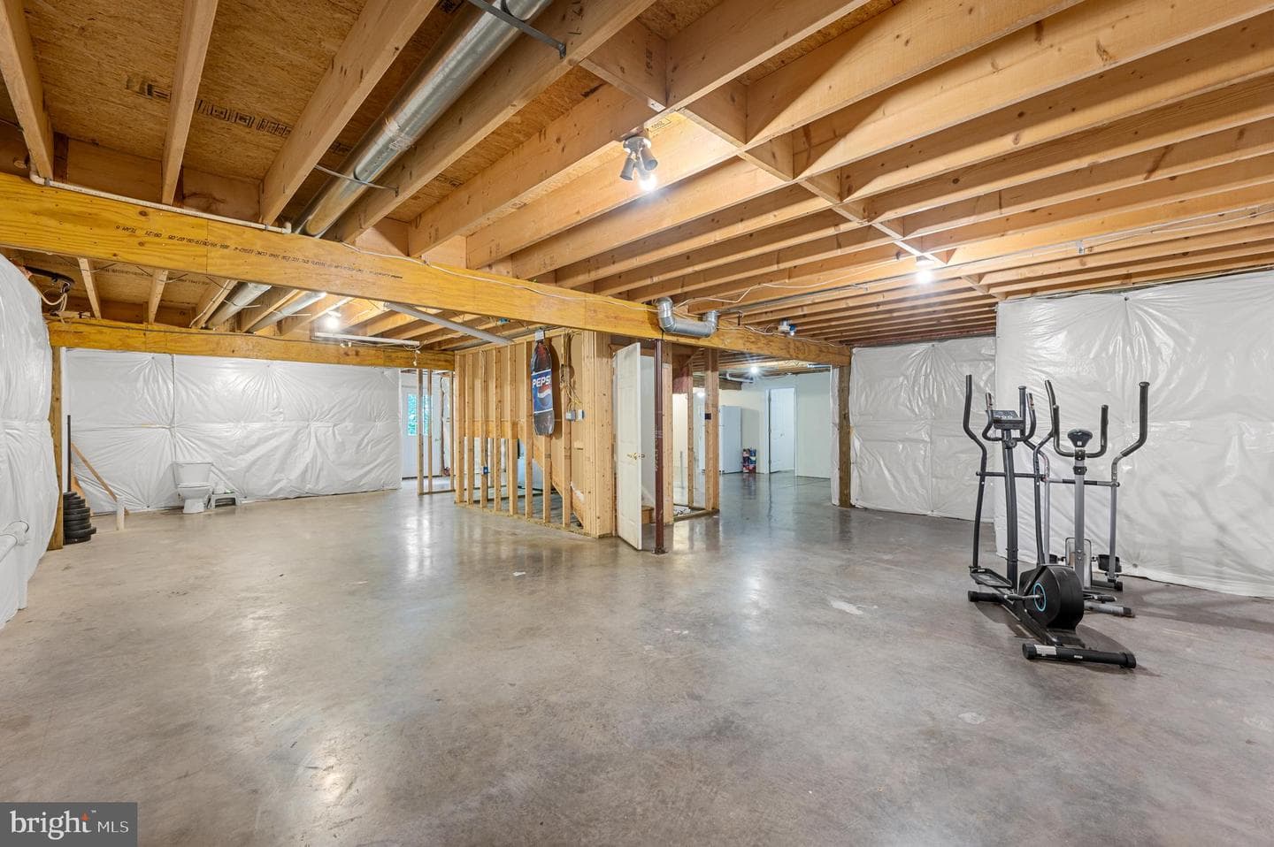 611 Lakeview Drive photo 25