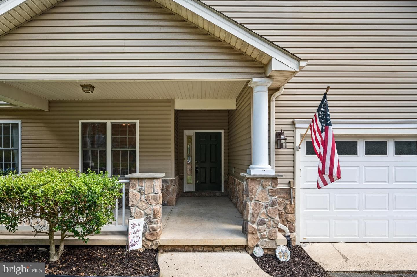 611 Lakeview Drive photo 31