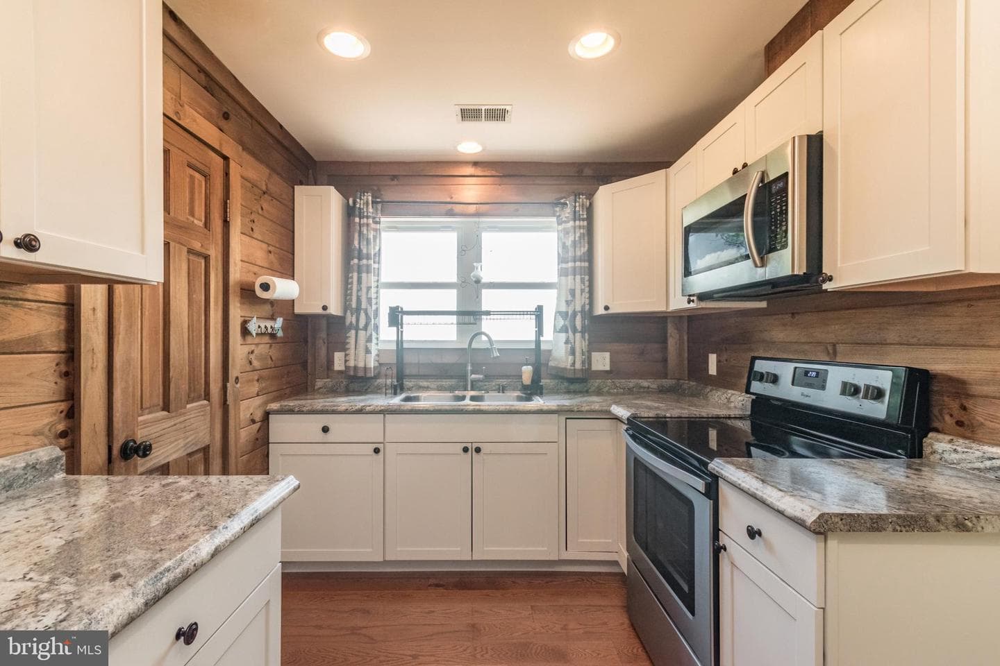 118 Wolf Spring Trail photo 8