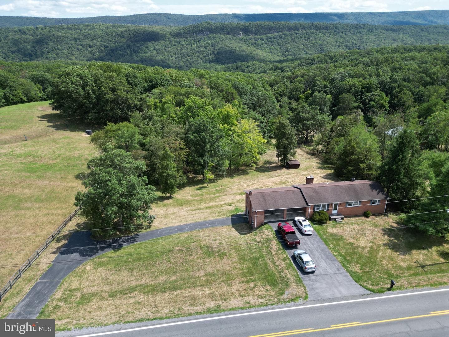 1157 Carpers Pike photo 2