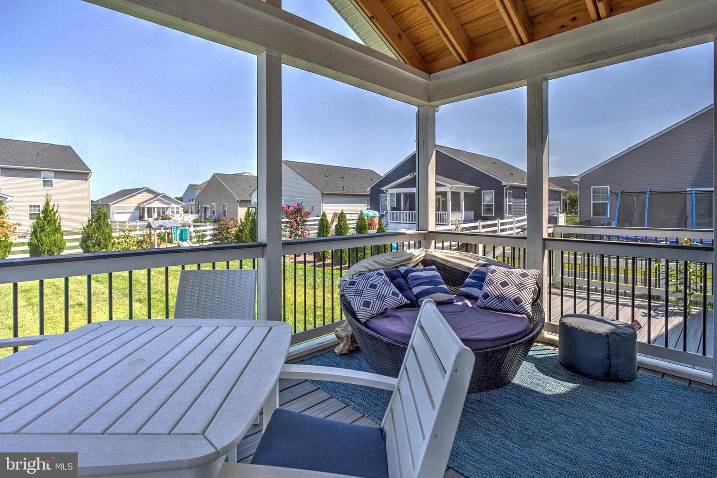231 Parkland Drive photo 11