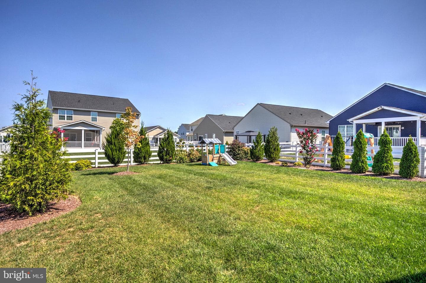231 Parkland Drive photo 17