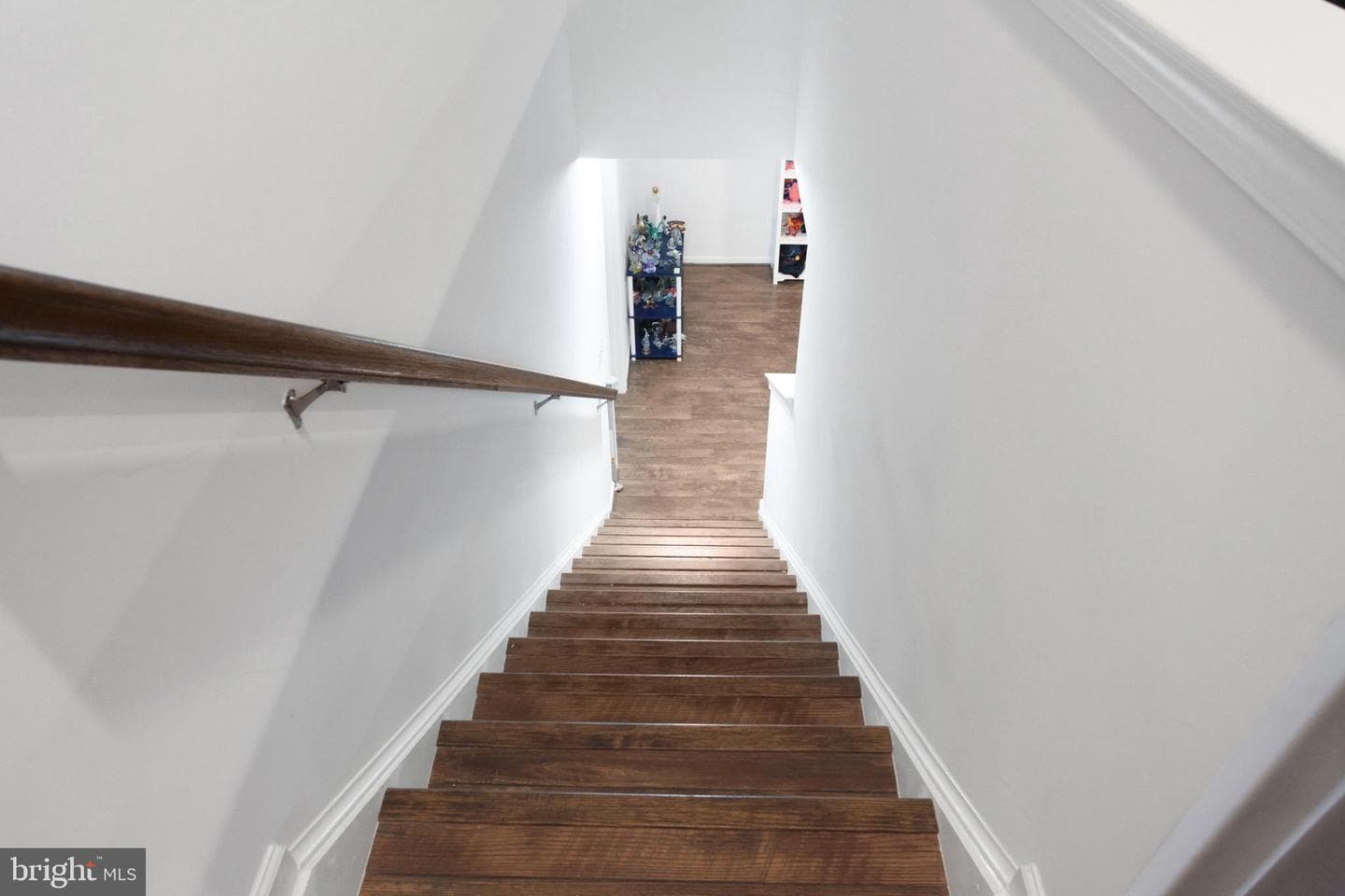 231 Parkland Drive photo 31
