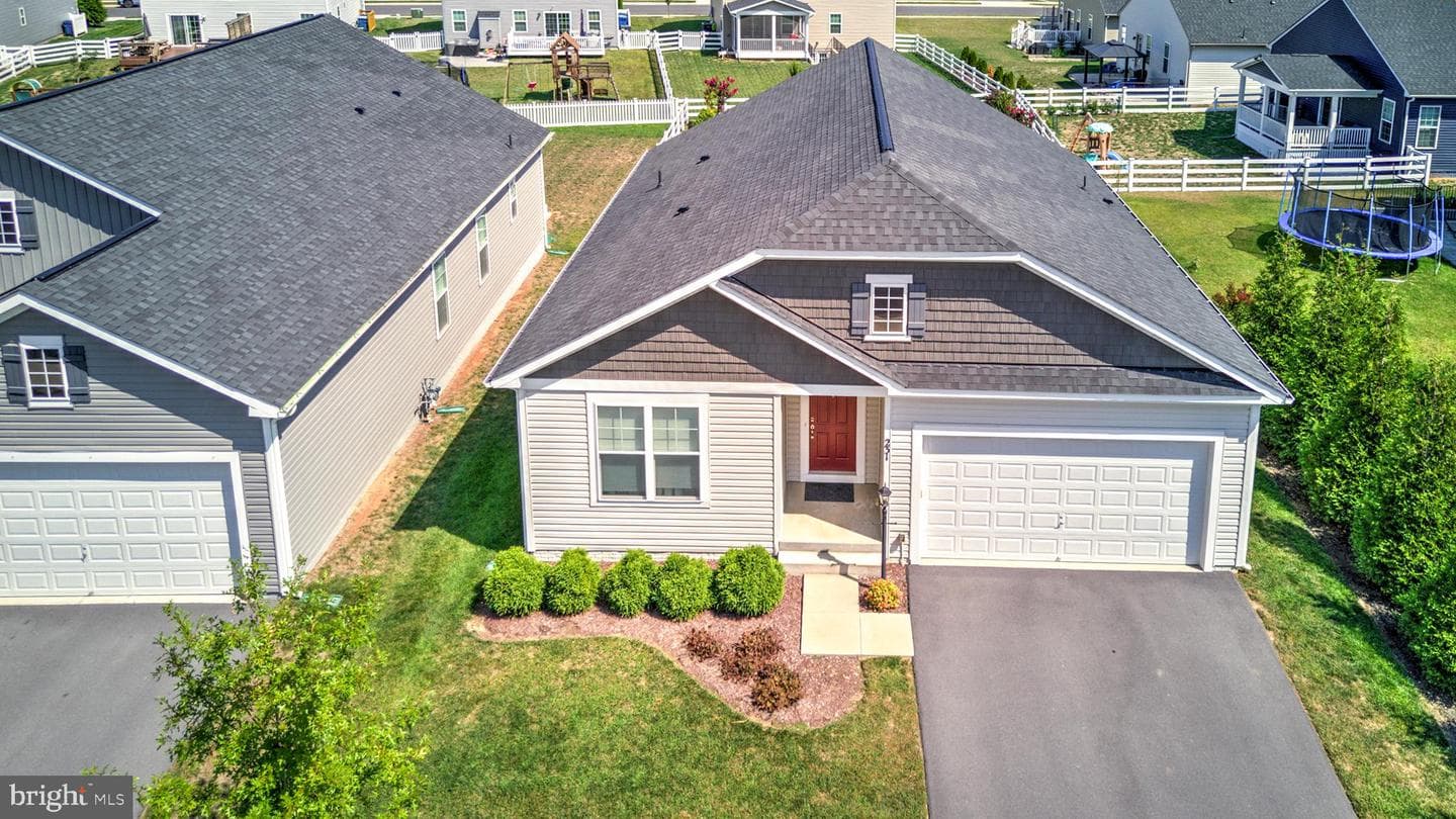 231 Parkland Drive photo 39