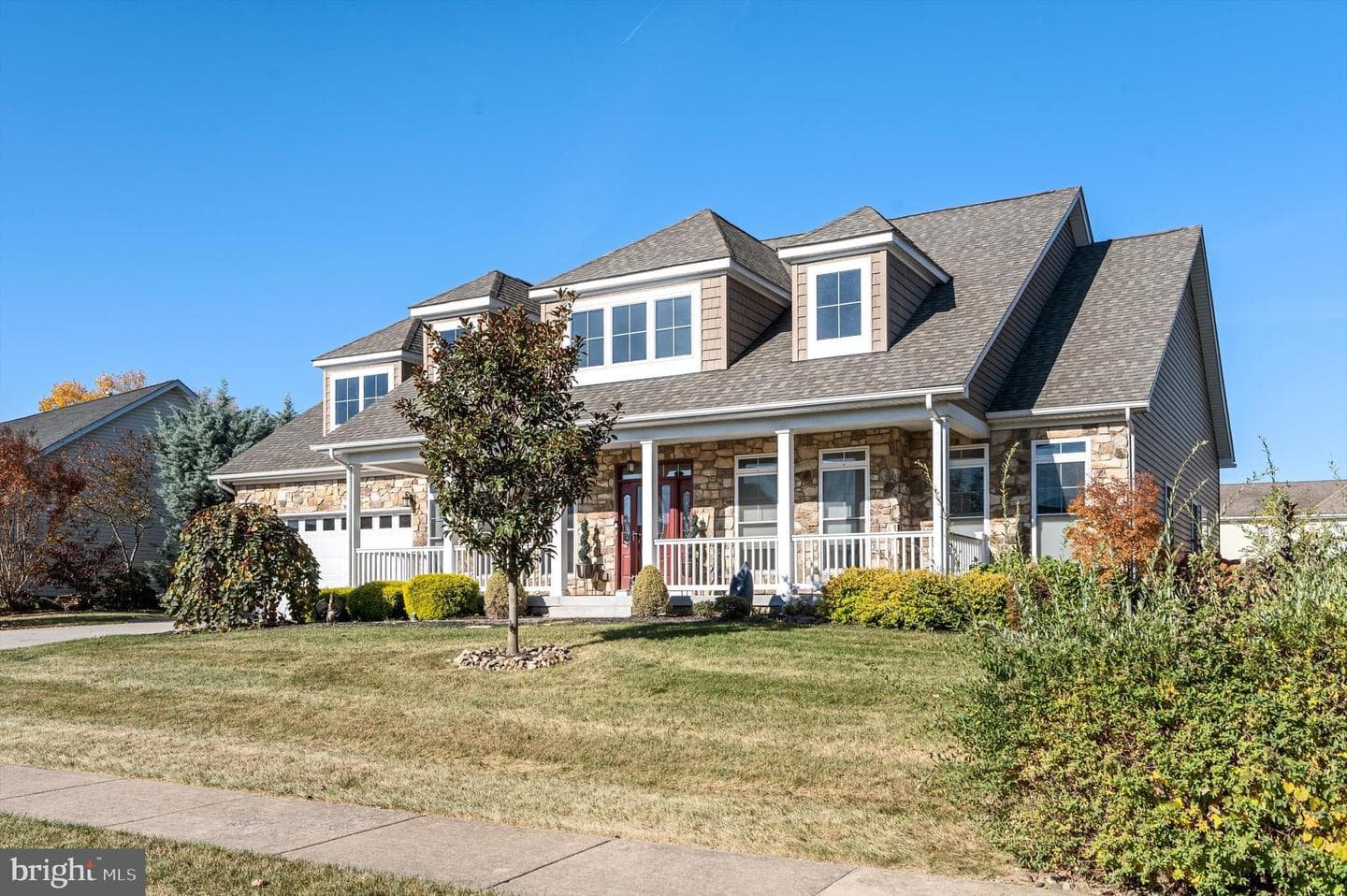 234 Summerfield Drive photo 3