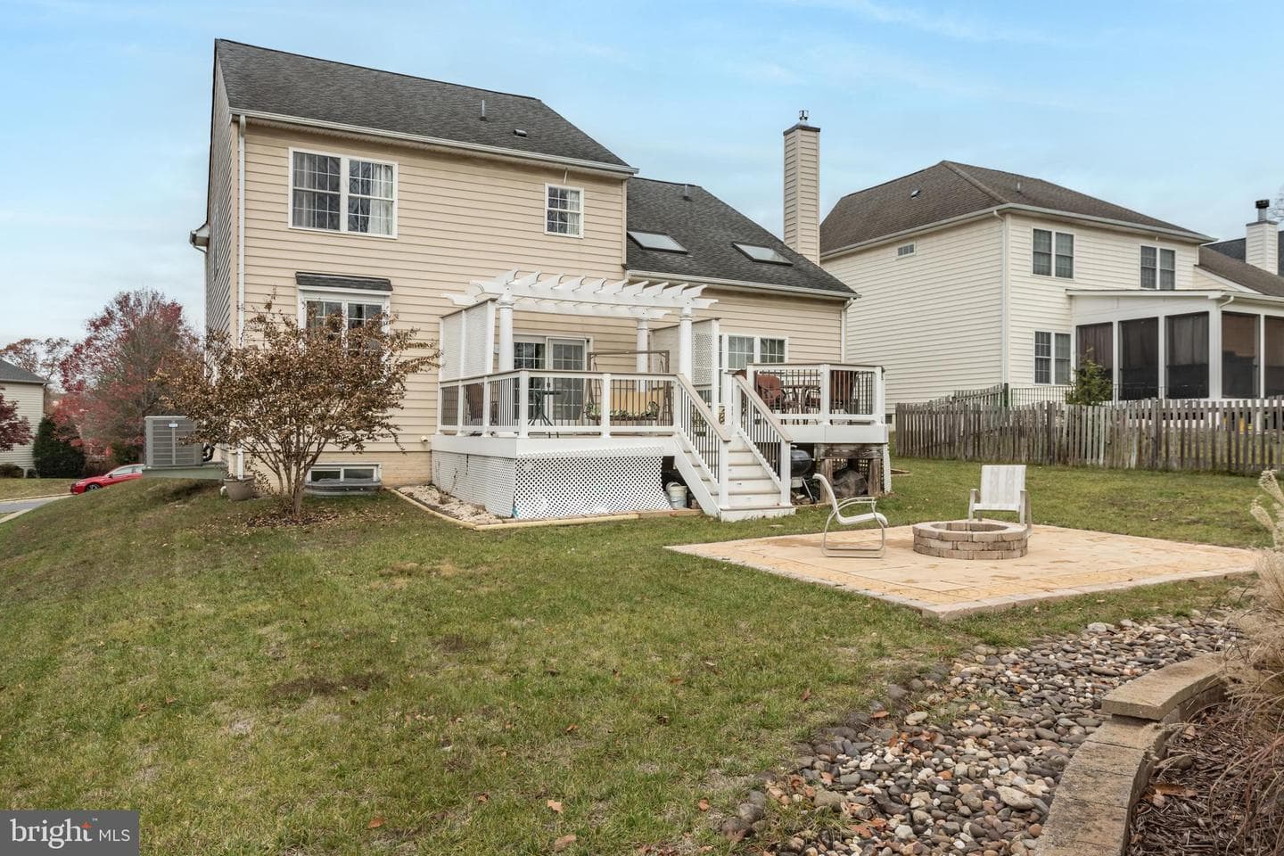 102 Norfolk Court photo 32