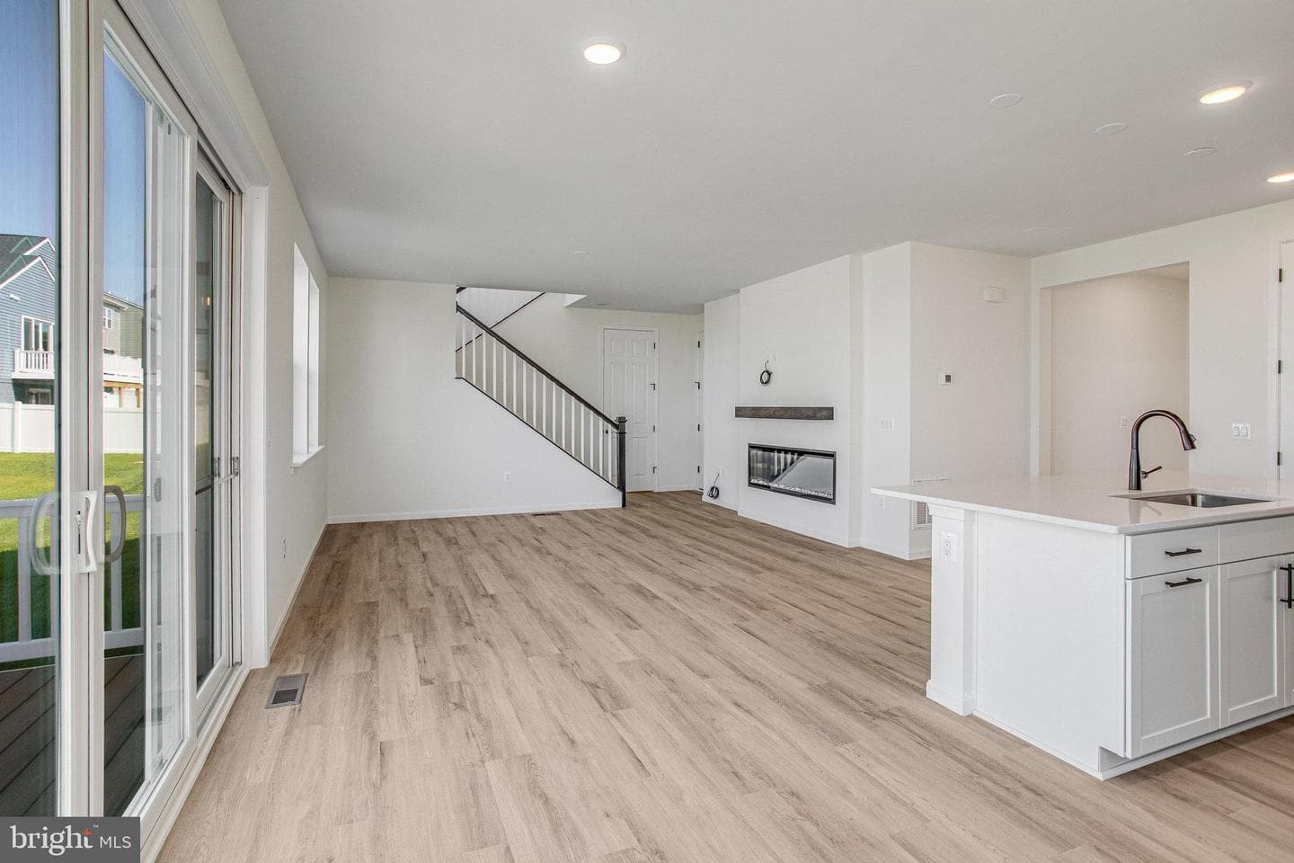 120 Midsummer Lane photo 12
