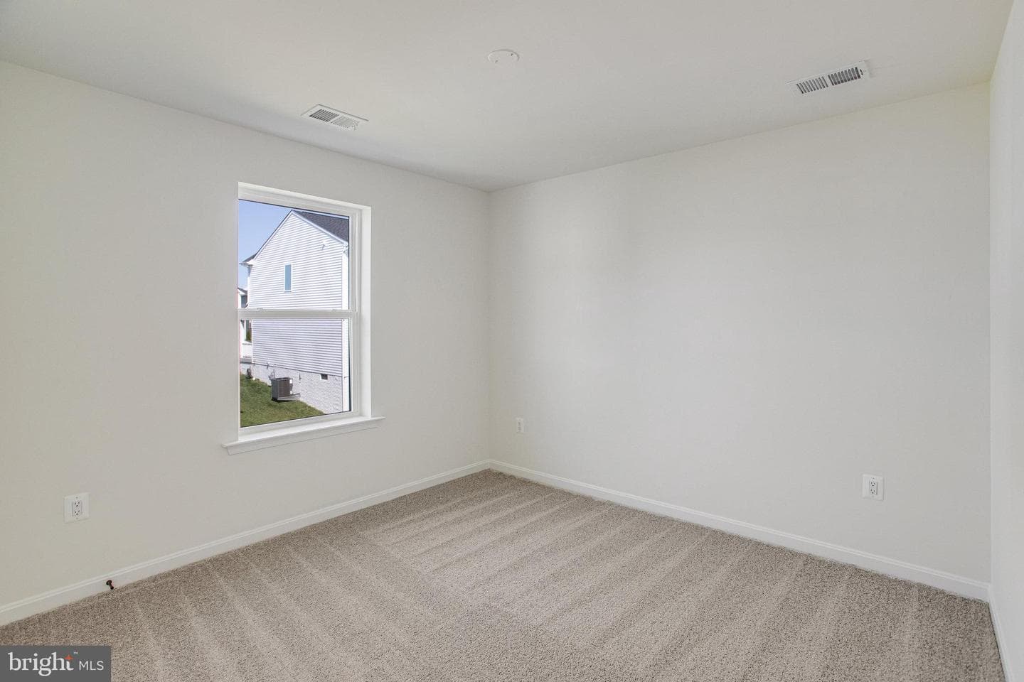 120 Midsummer Lane photo 17