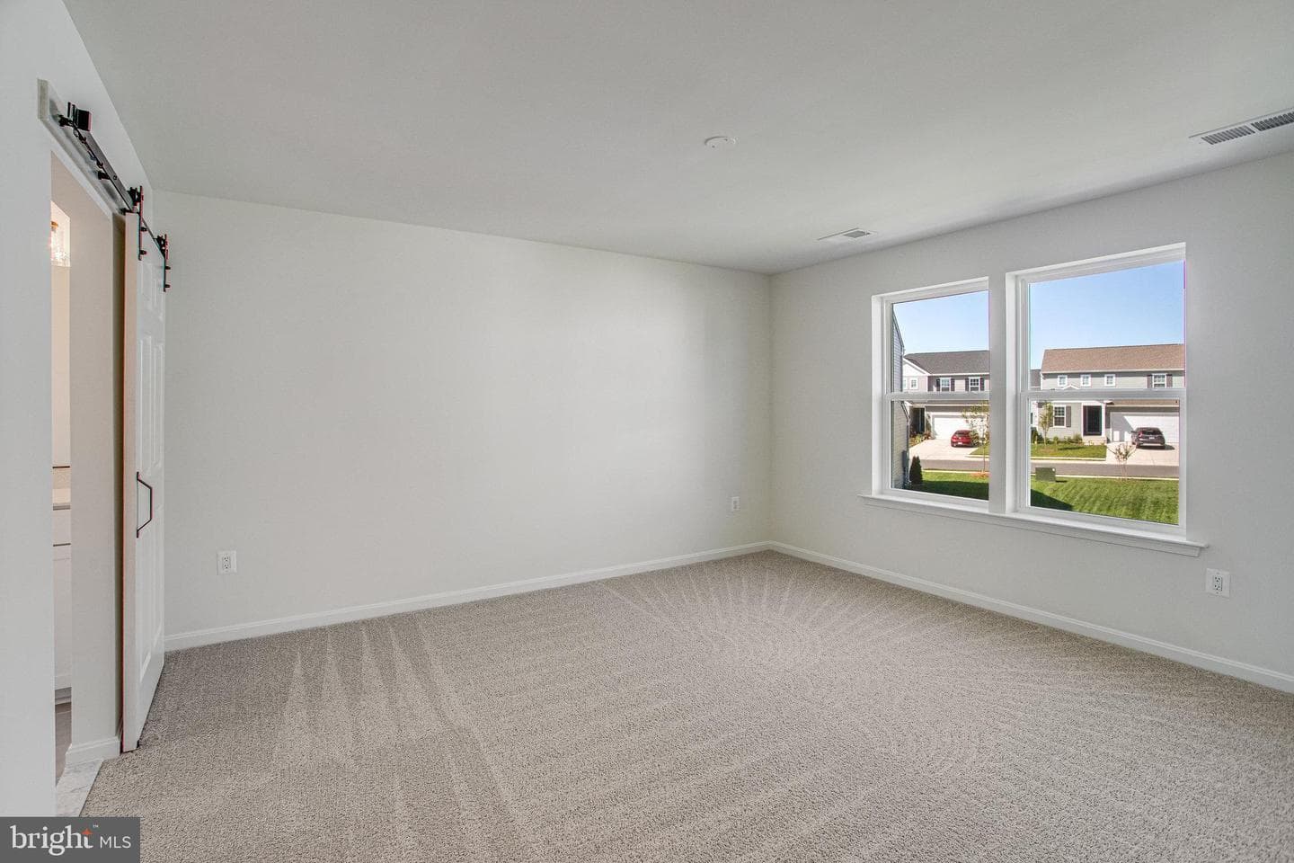 120 Midsummer Lane photo 19