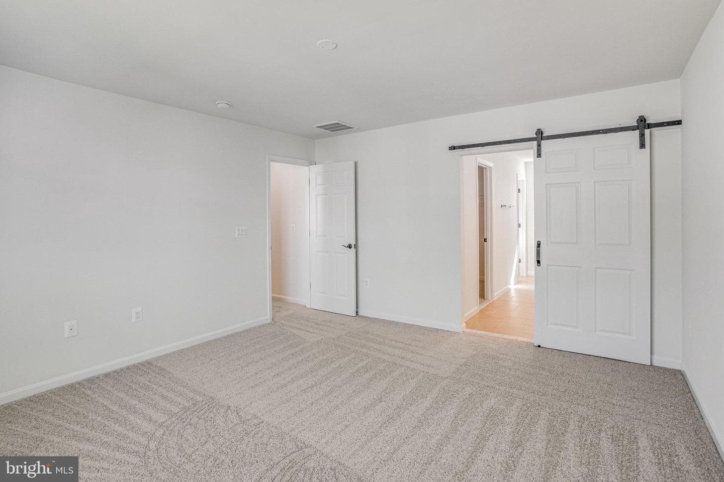 120 Midsummer Lane photo 21