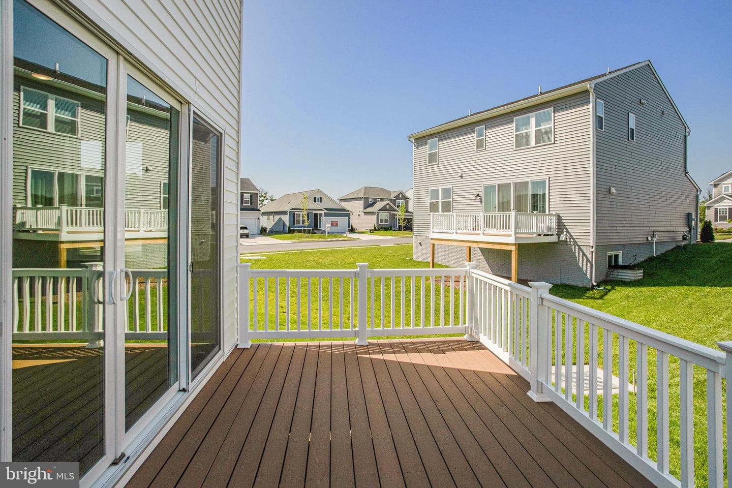 120 Midsummer Lane photo 33