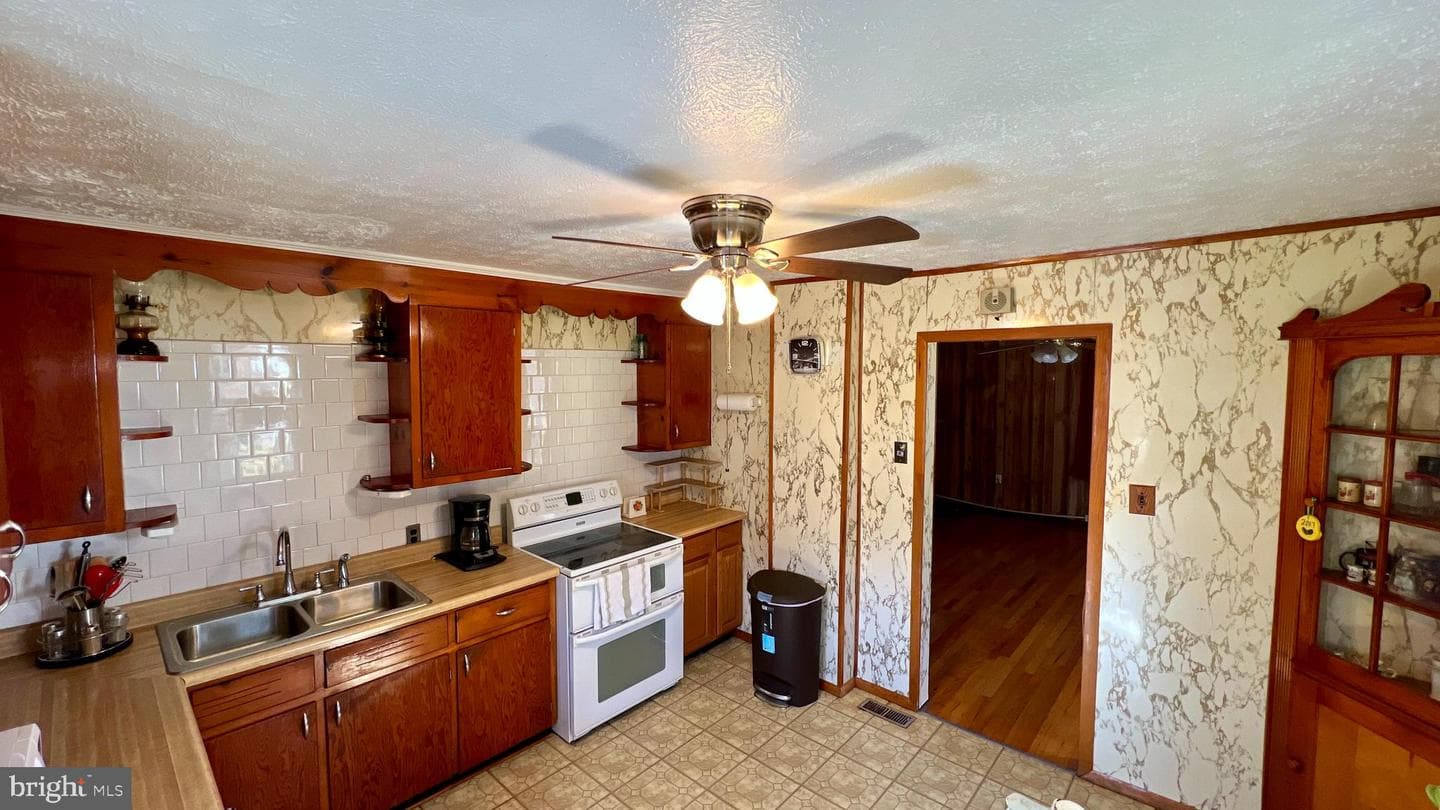 847 Hunting Ridge Road photo 14