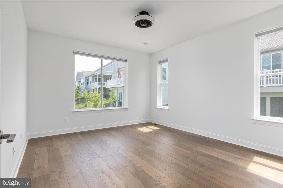 112 Stonecrop Court photo 12