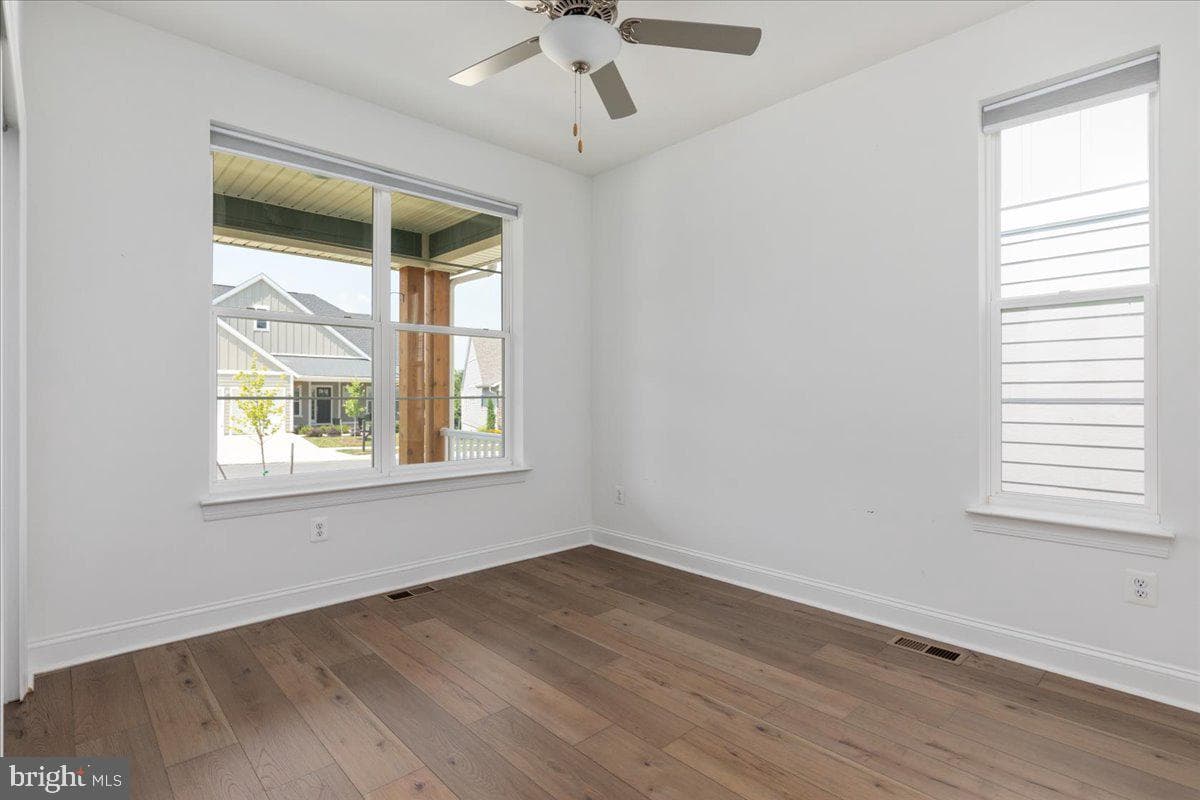 112 Stonecrop Court photo 17