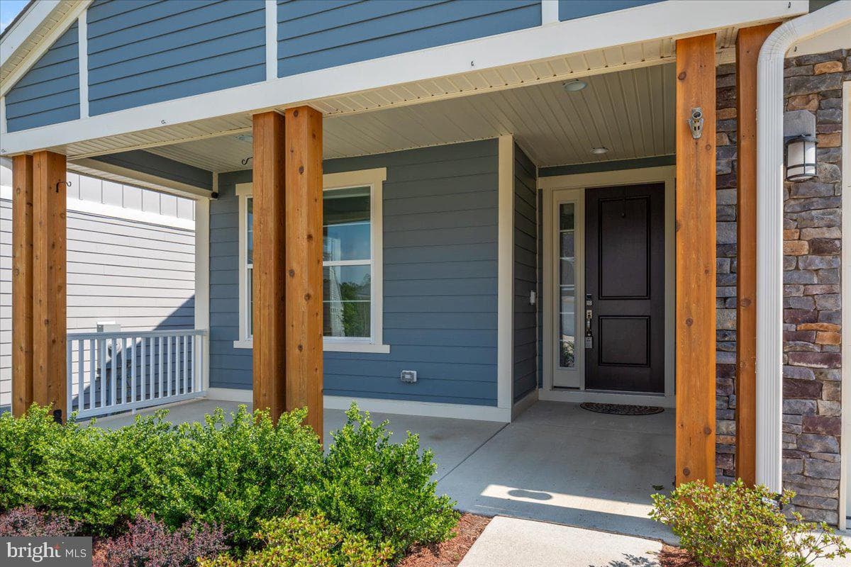 112 Stonecrop Court photo 2