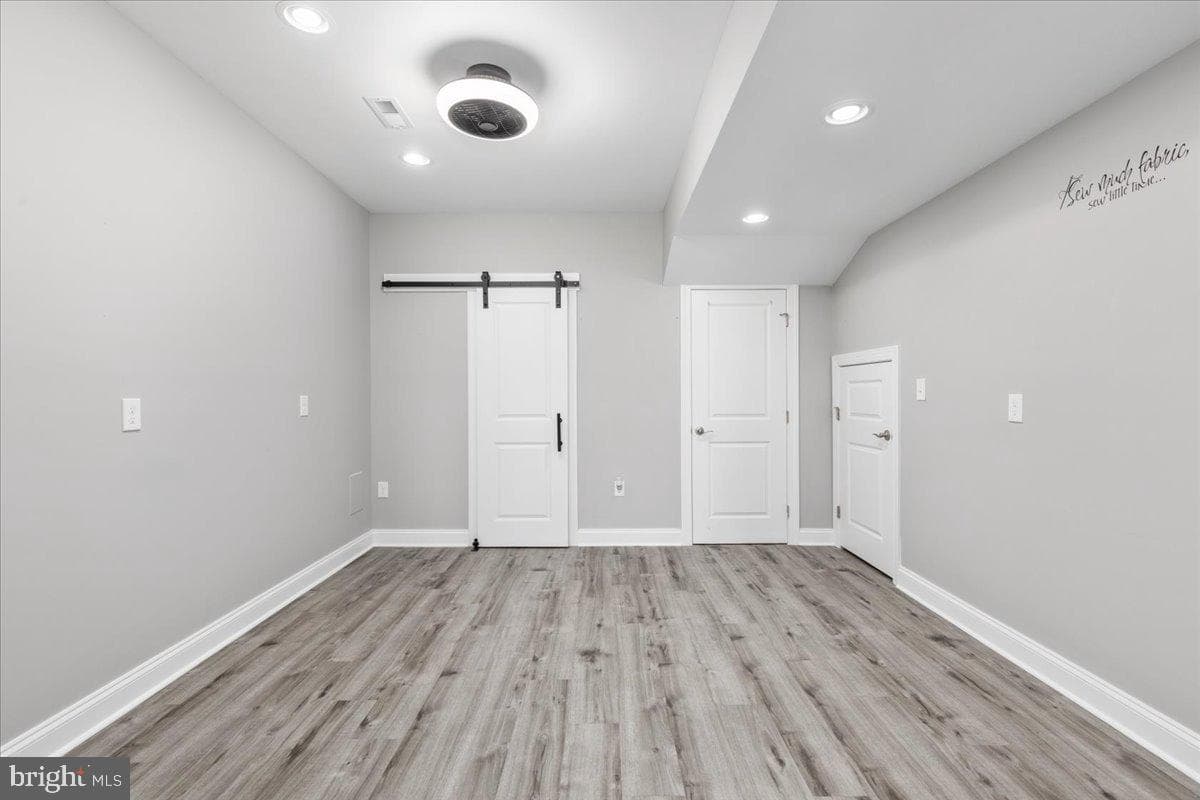 112 Stonecrop Court photo 32