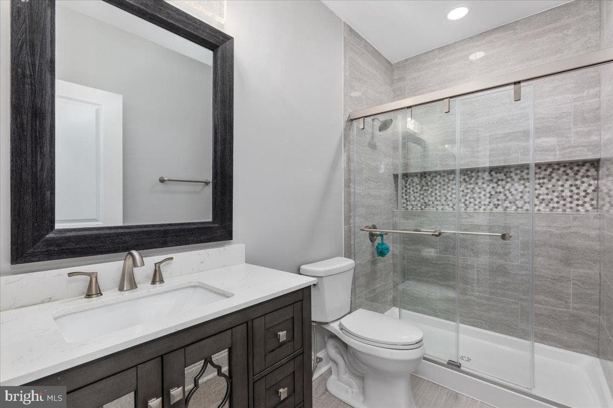 112 Stonecrop Court photo 35