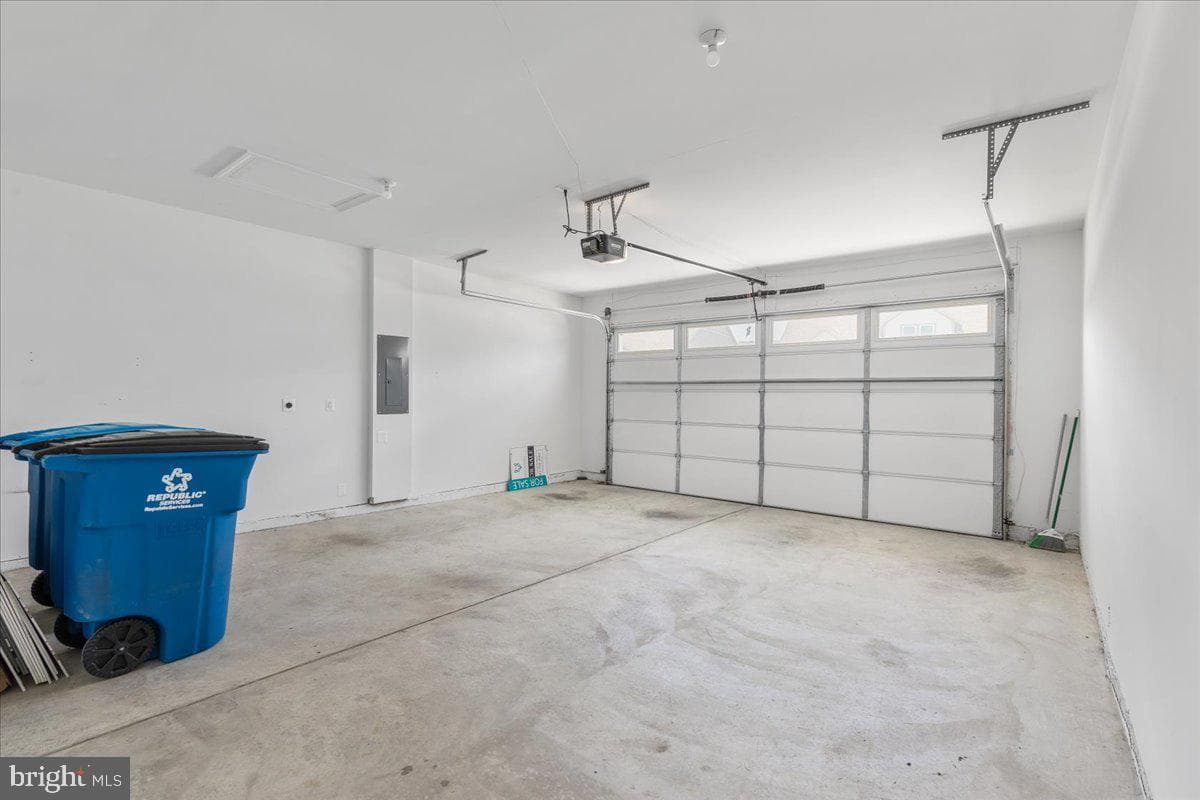 112 Stonecrop Court photo 38