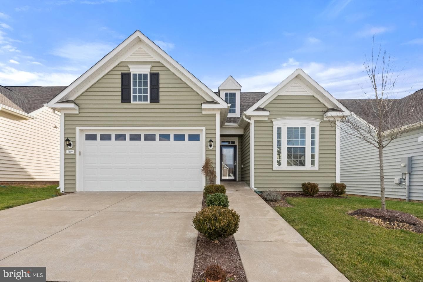 109 Bluets Drive photo 1