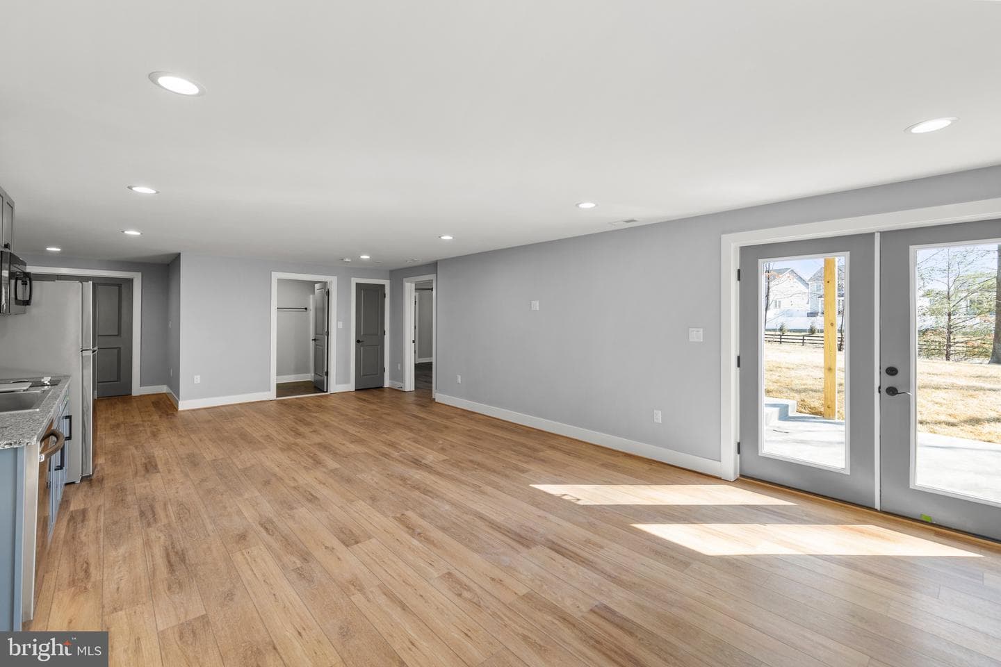 303 Summerfield Drive photo 23