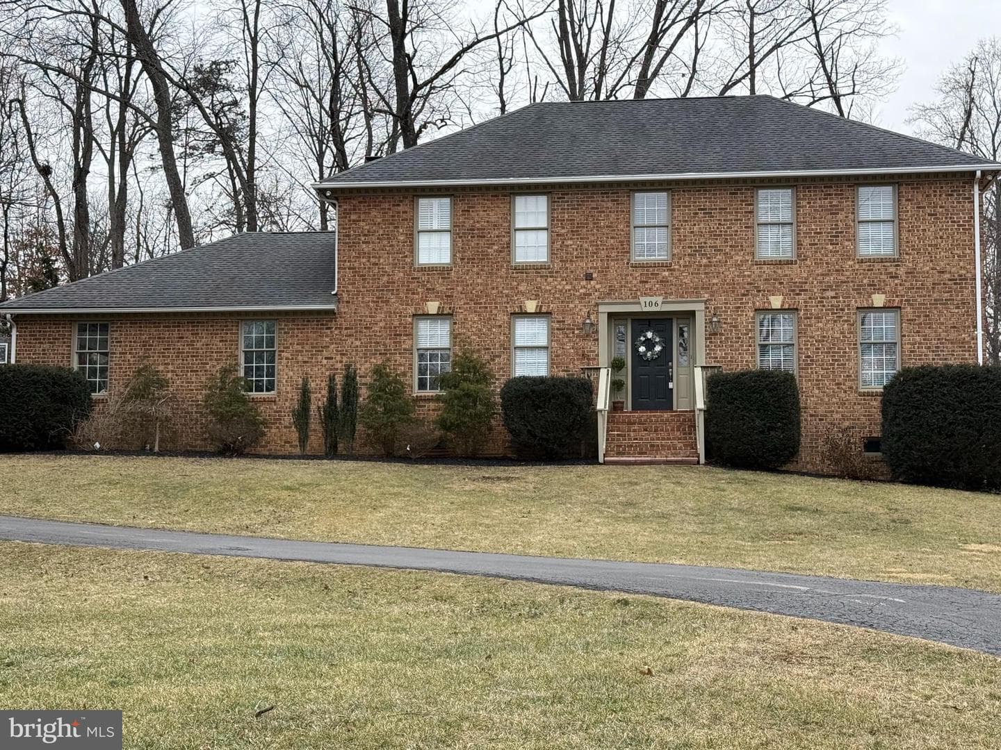 106 Launchris Drive photo 2