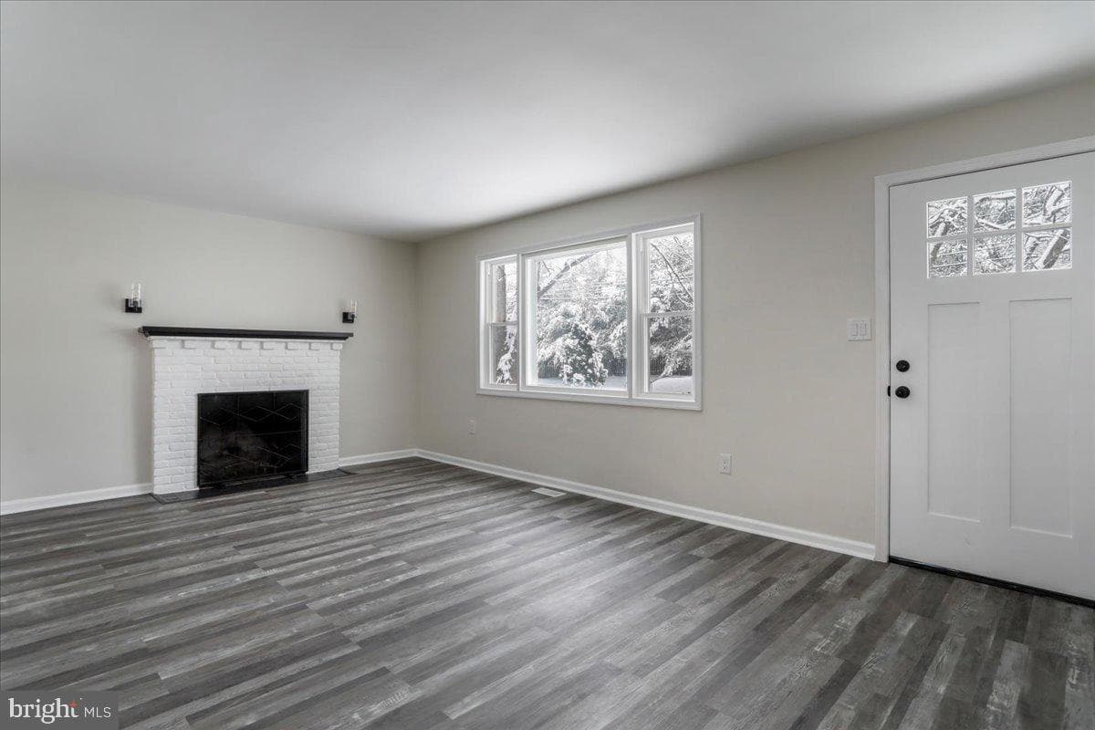 568 Greenwood Road photo 14