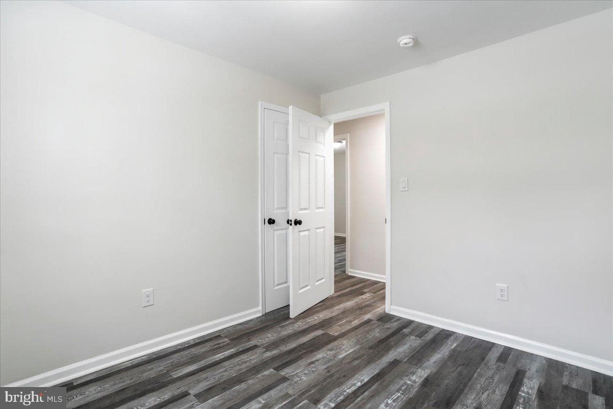 568 Greenwood Road photo 16