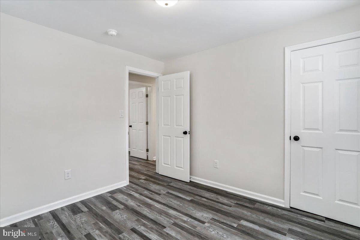 568 Greenwood Road photo 18