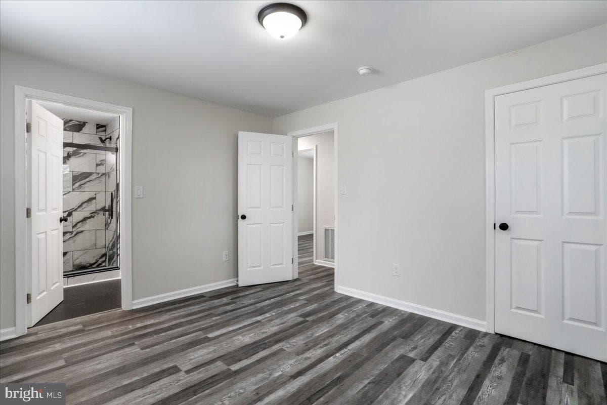 568 Greenwood Road photo 20