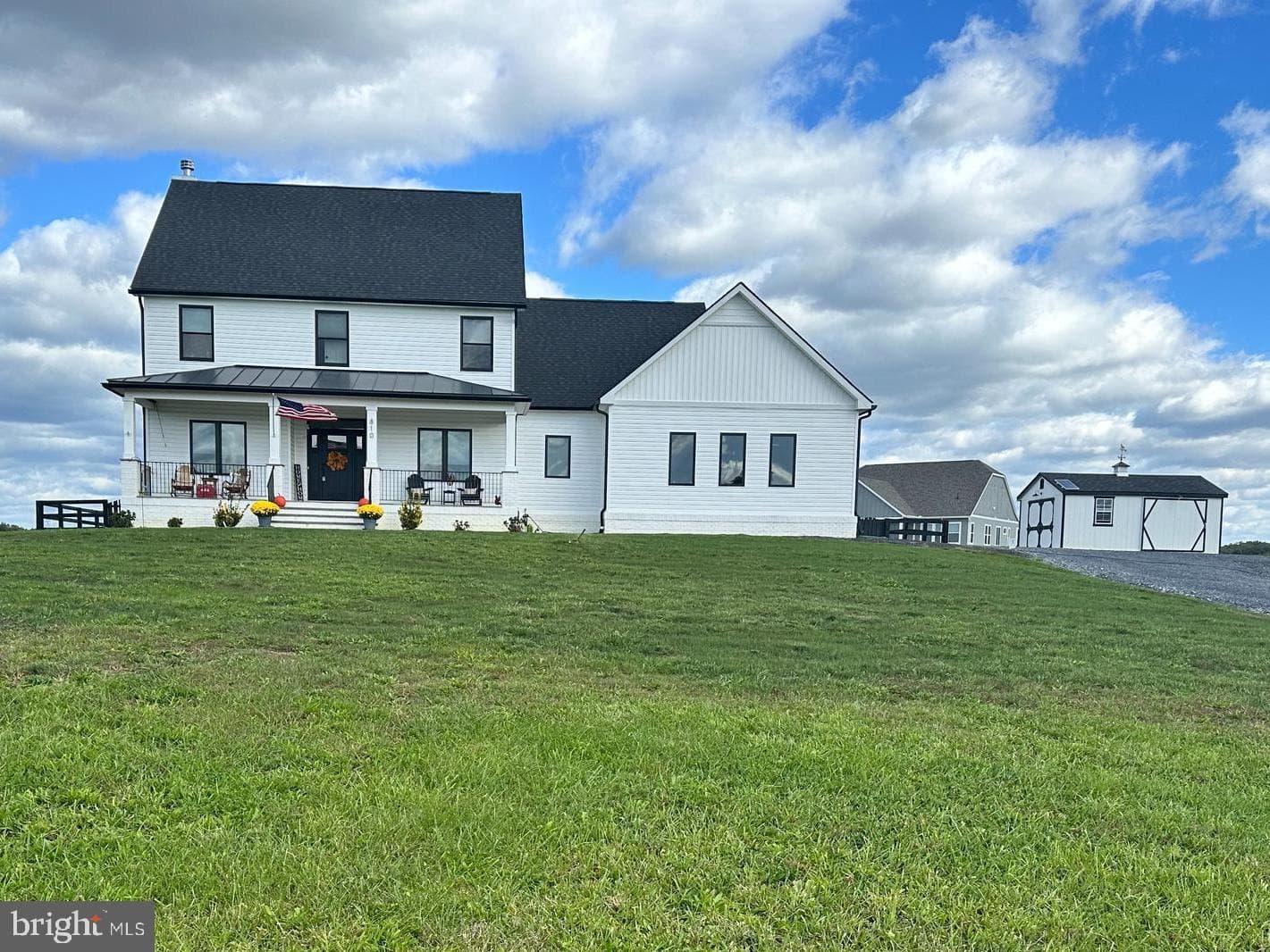 810 Huttle Road photo 3