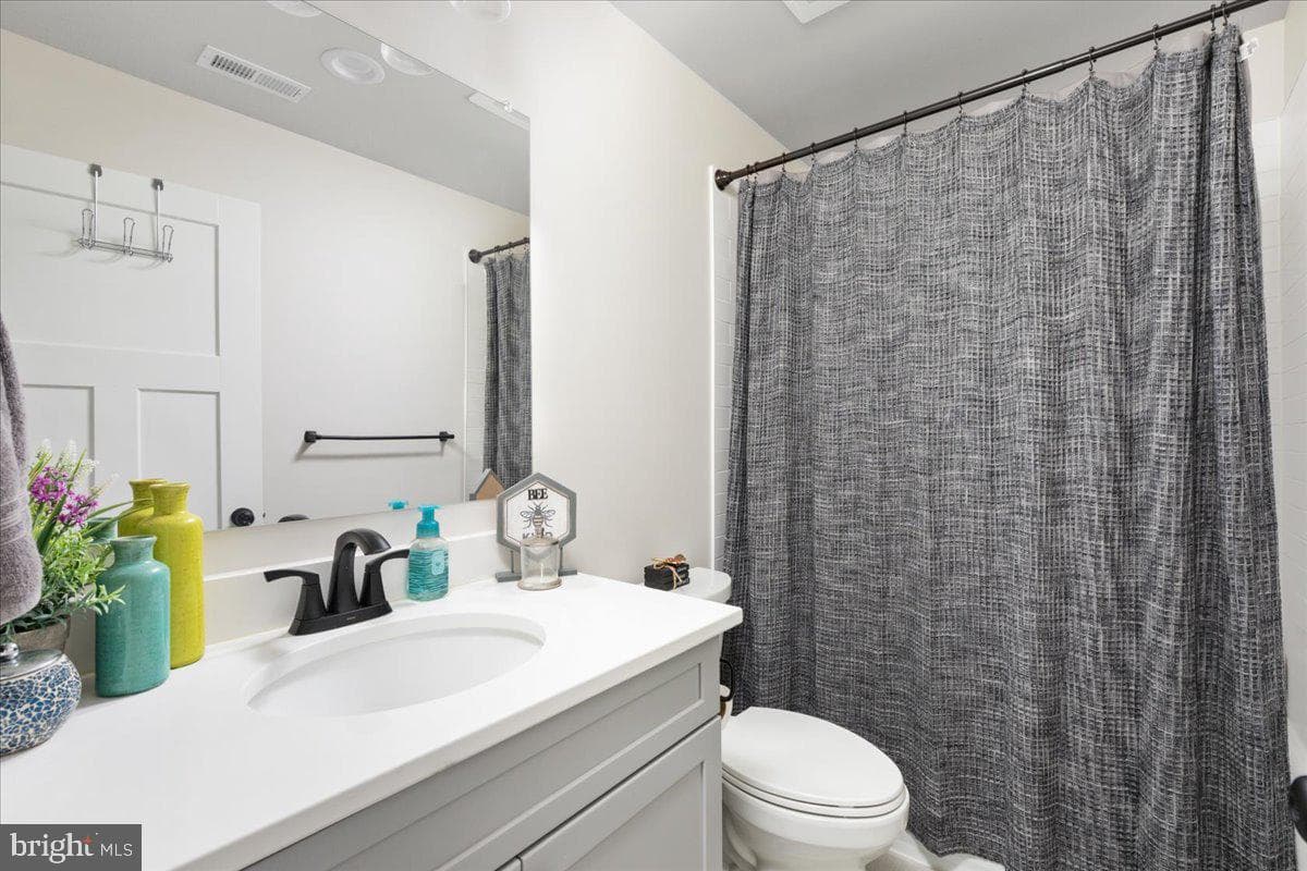810 Huttle Road photo 39