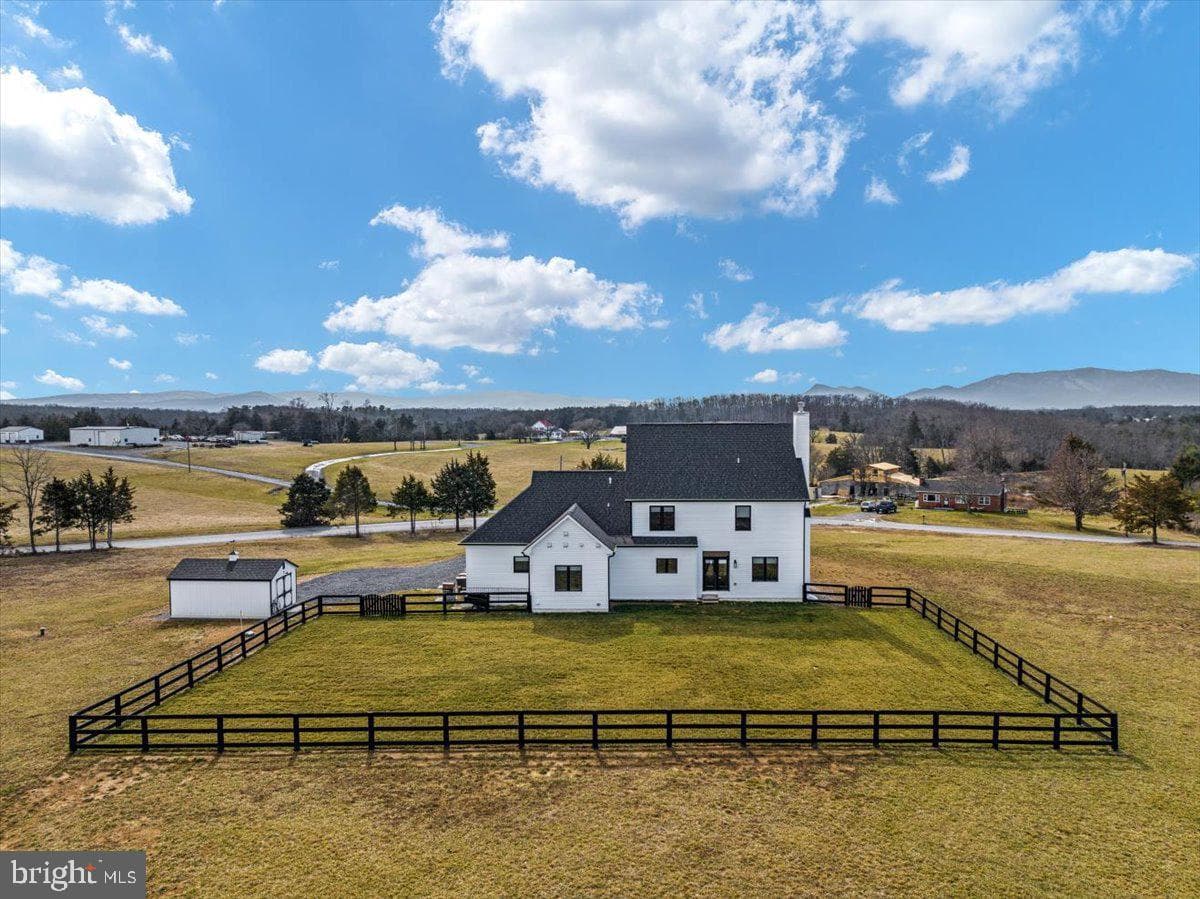 810 Huttle Road photo 47