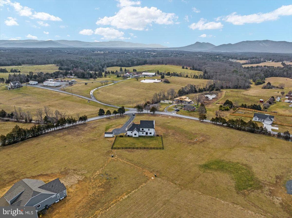 810 Huttle Road photo 50